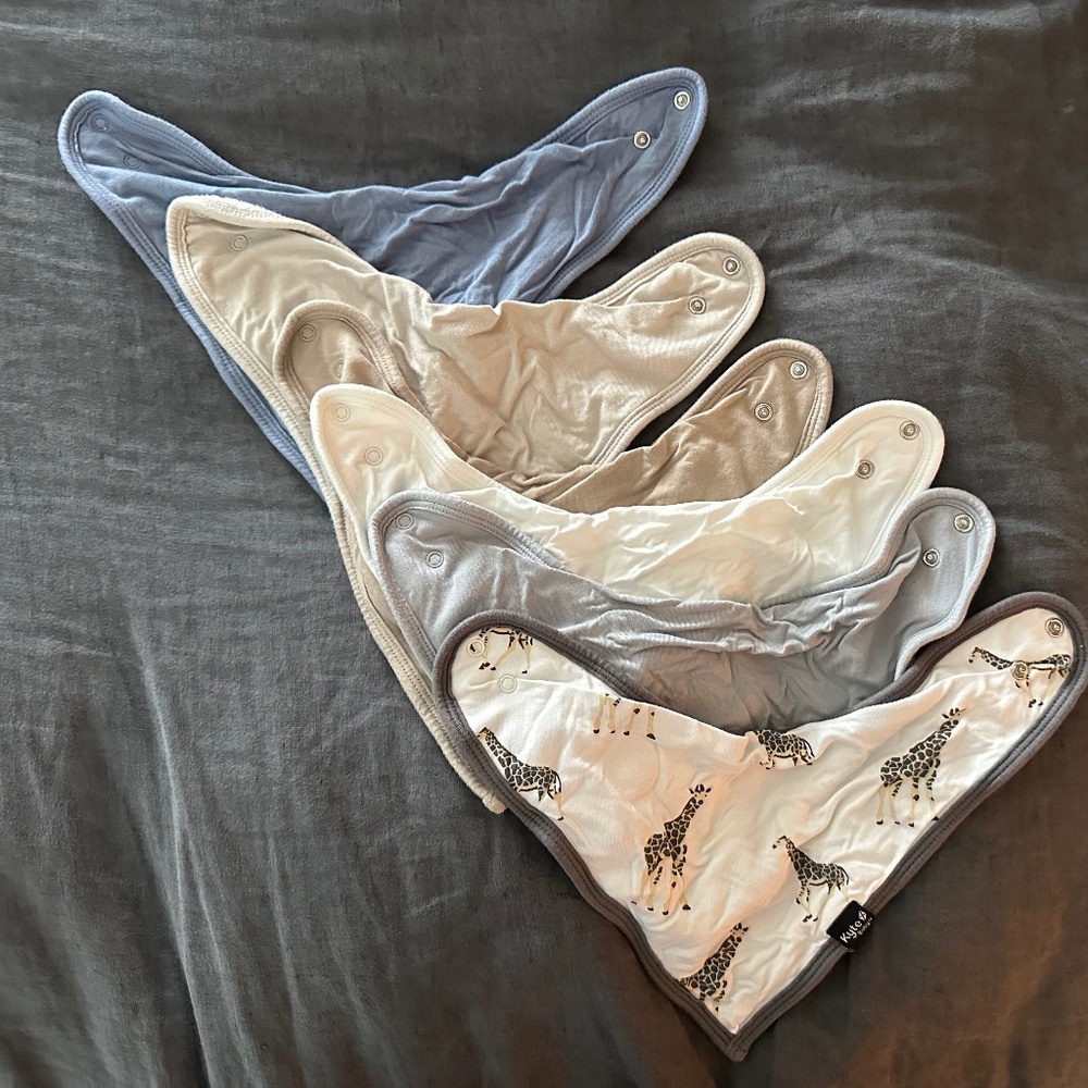 Bundle x6 pack of kyte baby bibs